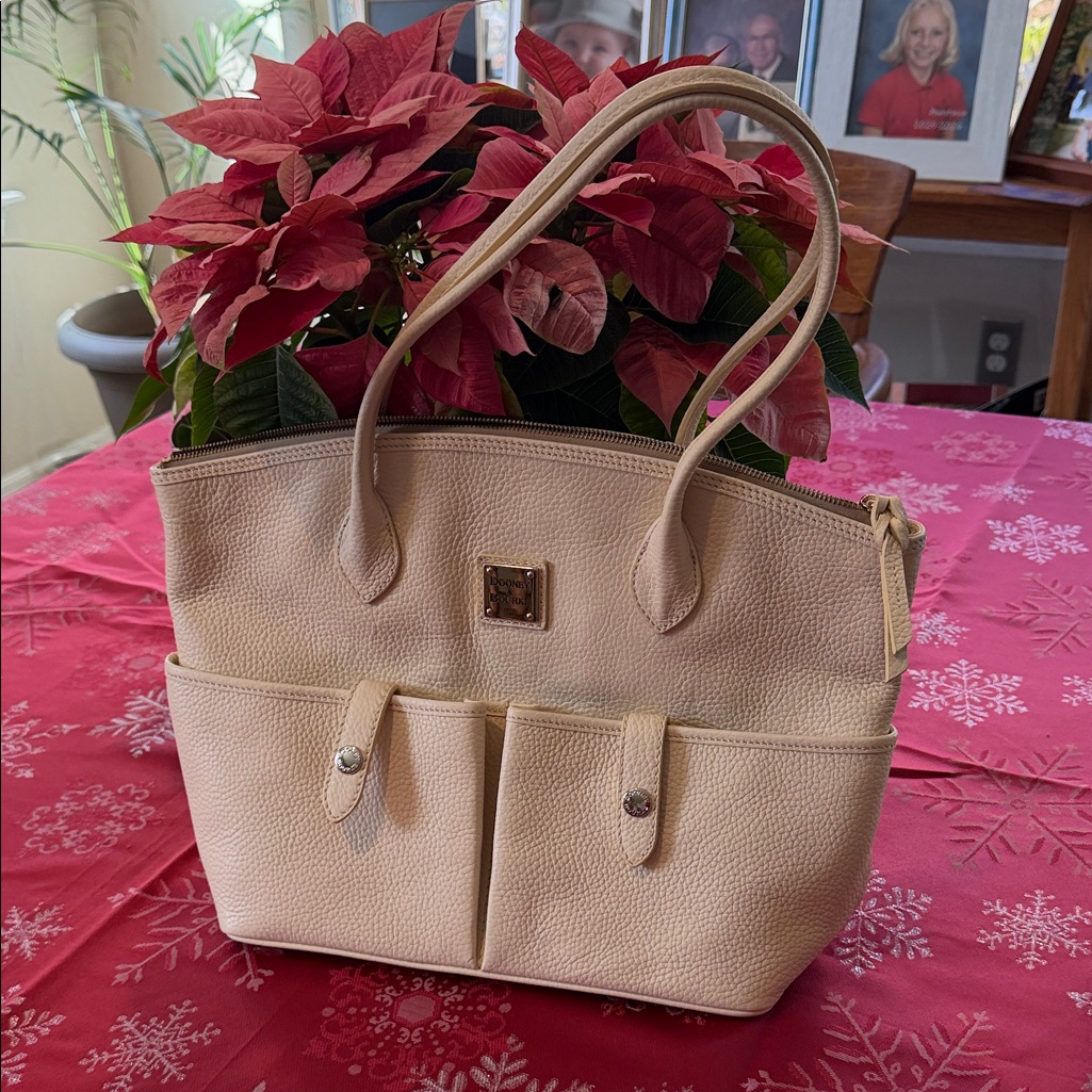 Dooney And Burke Light Yellow Tote Zipper Closure To Outside Pouches Snap 12 X16
